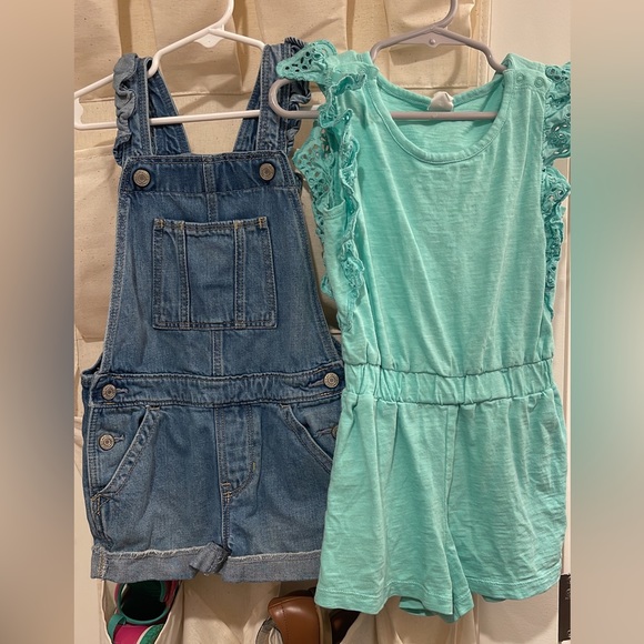 GAP rompers - Picture 1 of 1